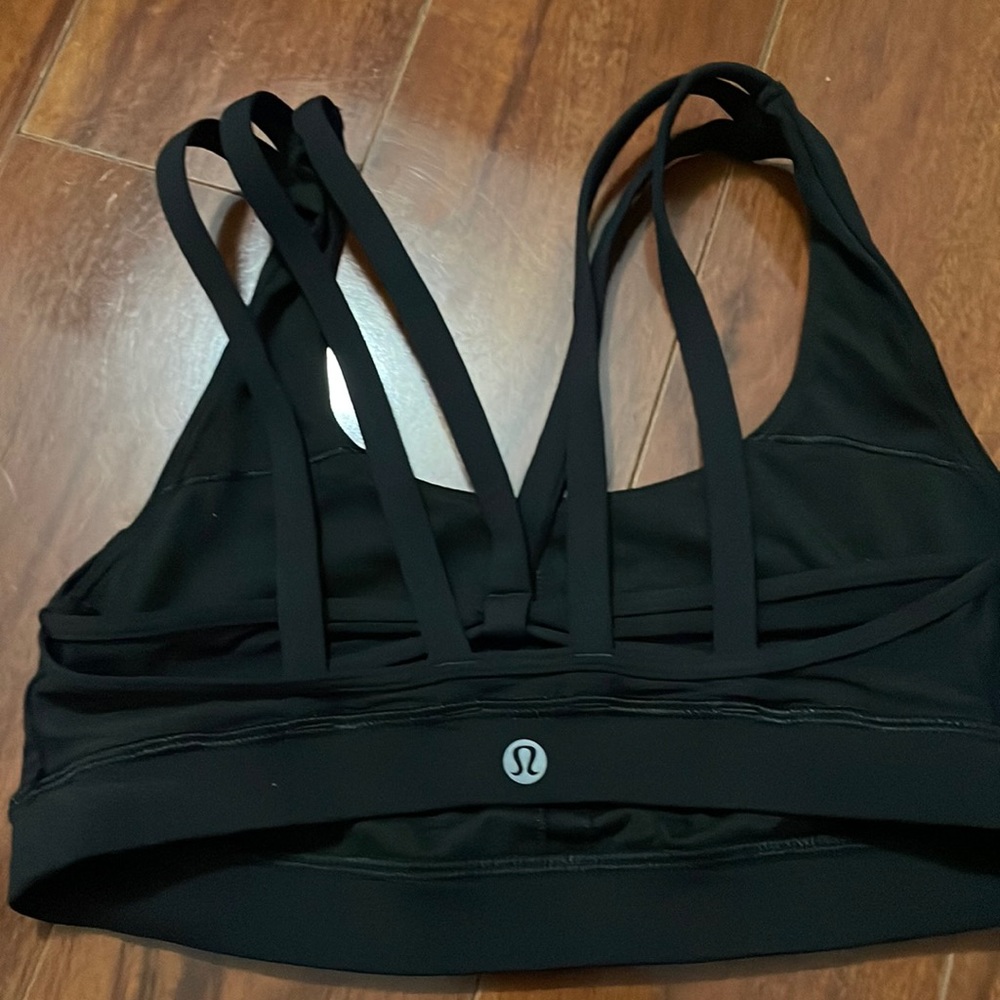 Lululemom sport bras